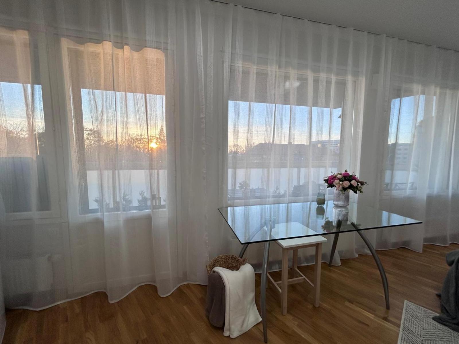 Stella'S Apartment - City Center - Free Secure Parking - Big Sun Terrace - Air Conditioning - Wifi - Tram To The Tallinn Bus Station And Old Town Εξωτερικό φωτογραφία