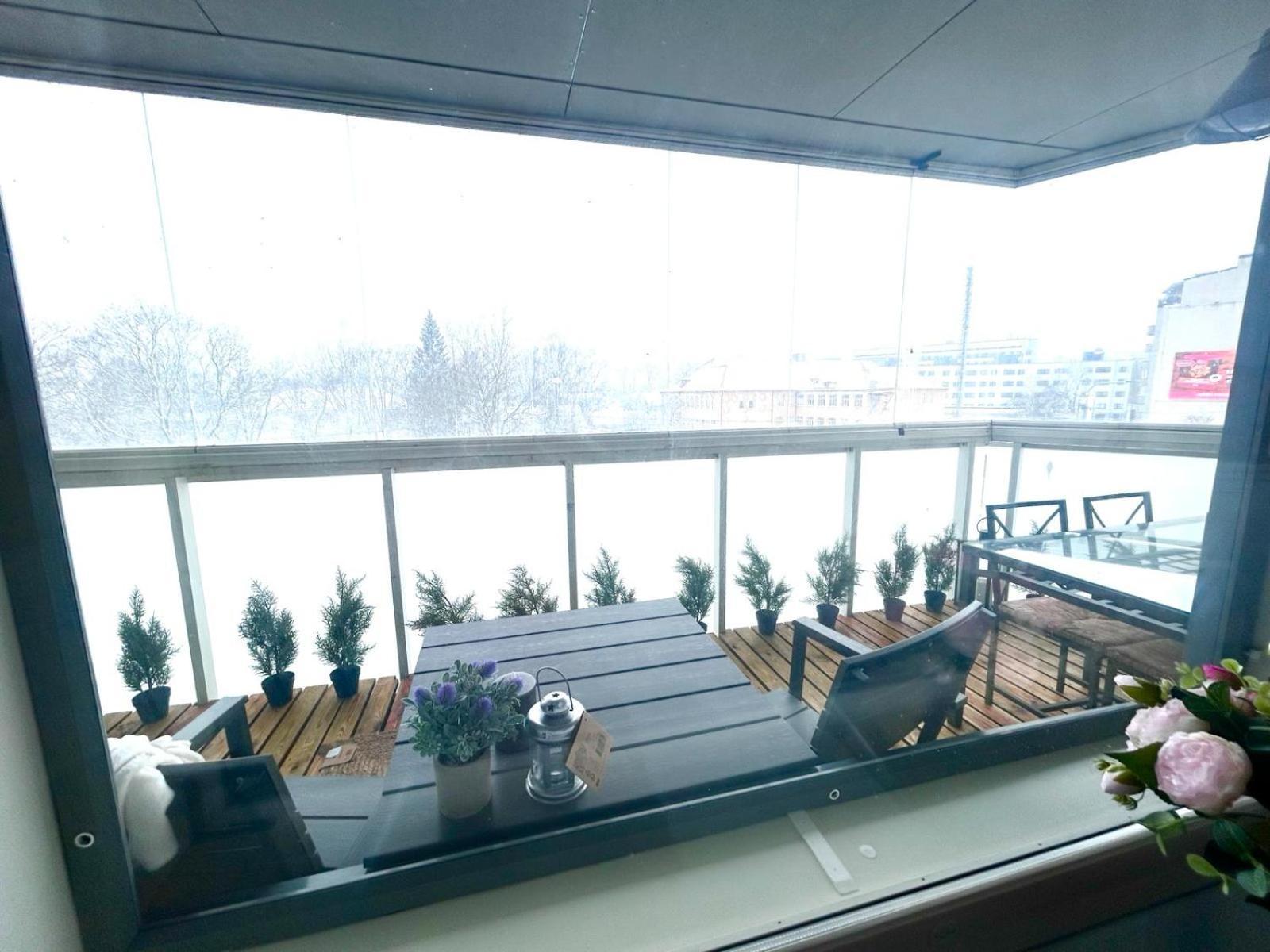 Stella'S Apartment - City Center - Free Secure Parking - Big Sun Terrace - Air Conditioning - Wifi - Tram To The Tallinn Bus Station And Old Town Εξωτερικό φωτογραφία