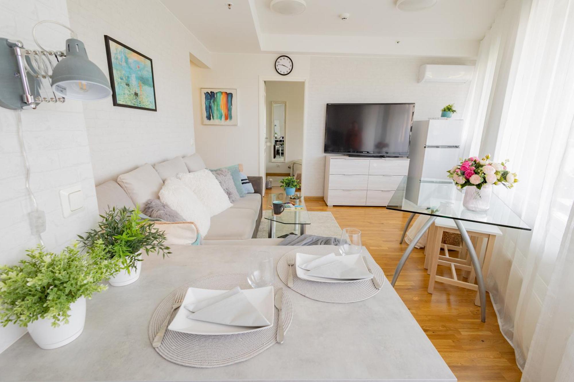 Stella'S Apartment - City Center - Free Secure Parking - Big Sun Terrace - Air Conditioning - Wifi - Tram To The Tallinn Bus Station And Old Town Εξωτερικό φωτογραφία