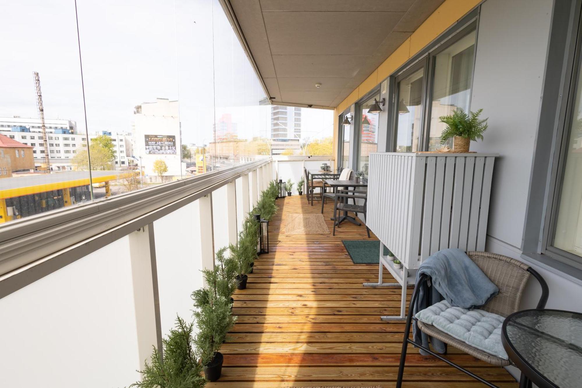 Stella'S Apartment - City Center - Free Secure Parking - Big Sun Terrace - Air Conditioning - Wifi - Tram To The Tallinn Bus Station And Old Town Εξωτερικό φωτογραφία